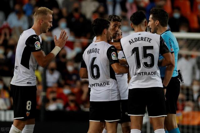 弗格34+10付豪18分 辽宁再胜新疆总比分2-0