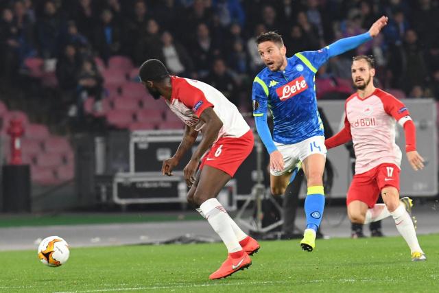 王哲林24+10上海大胜天津 山东力克福建止连败